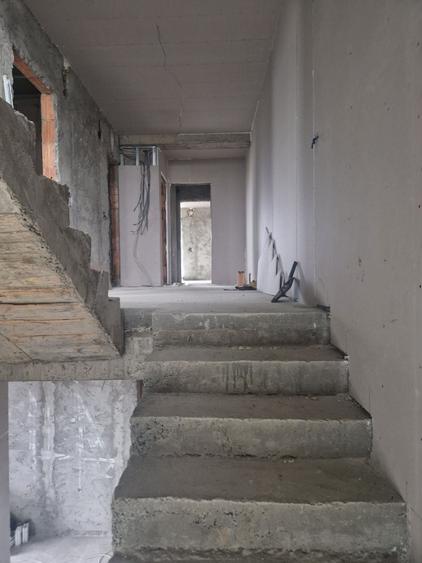 Casă cu 4 camere cu Teren 155 Mp în Central