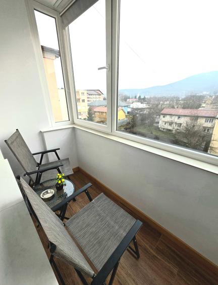 Apartament cu 2 camere decomandat în Central