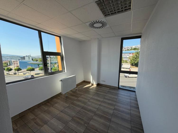 Spațiu comercial, de 130 mp, în Zorilor