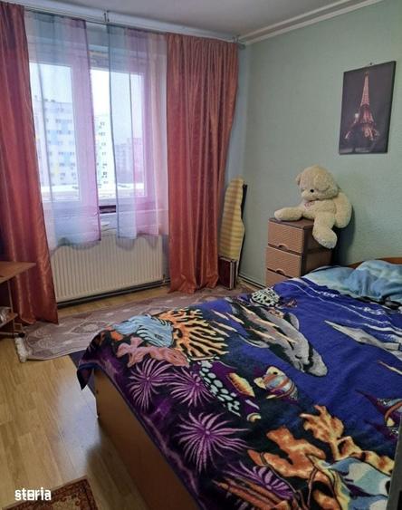 Apartament cu 4 camere în Rahova