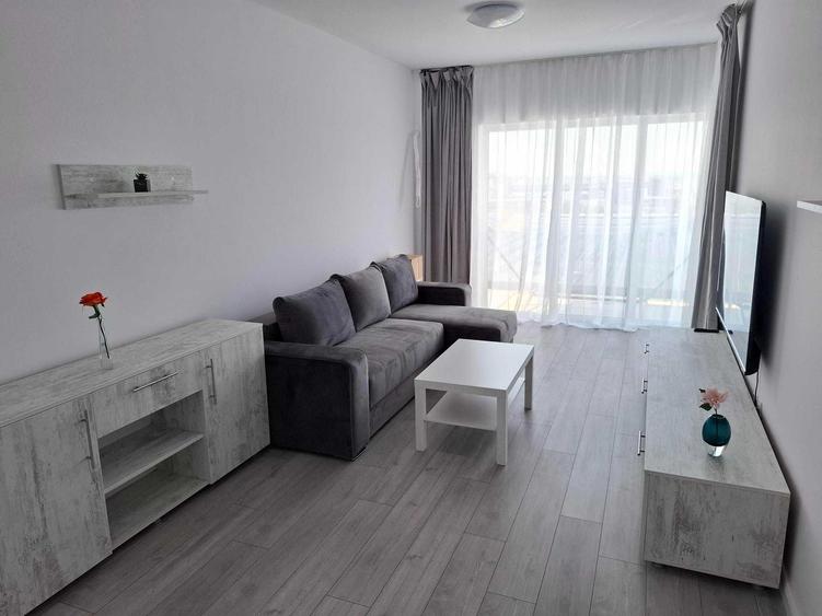 Apartament cu 2 camere decomandat în Runcu