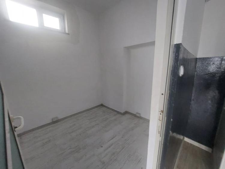 Spațiu comercial, de 106 mp, în Casa de Cultură