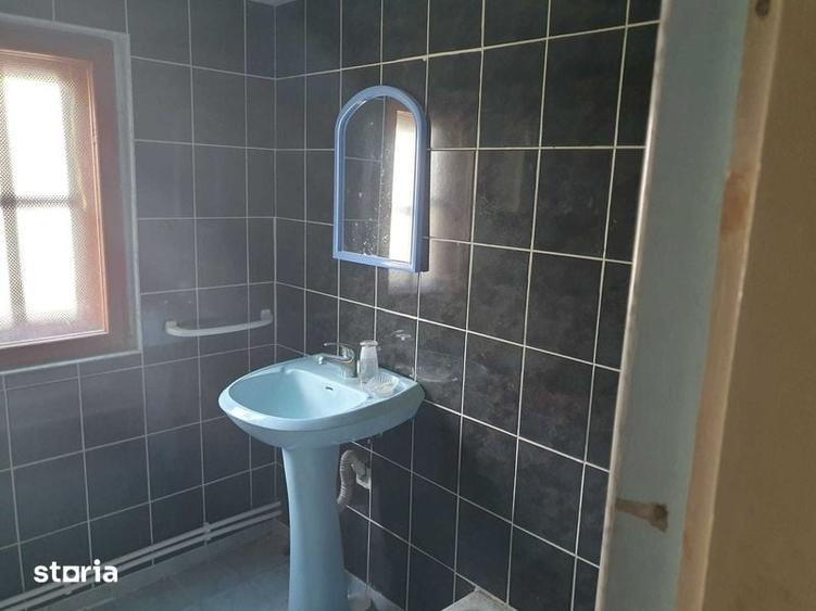 Casă cu 4 camere cu Teren 122 Mp în Central