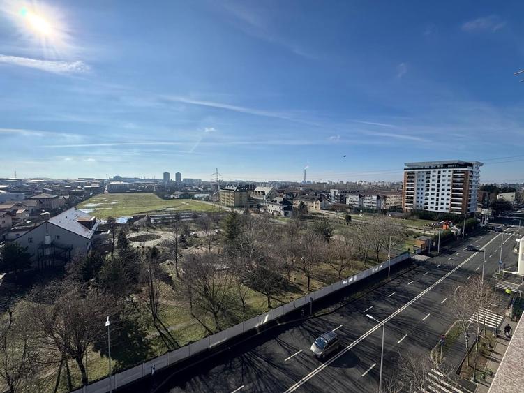 Apartament cu 3 camere decomandat în Olteniței