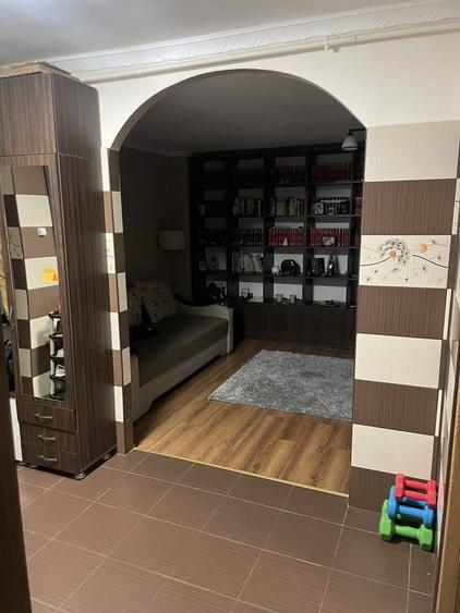 Apartament cu 3 camere decomandat în Ultracentral