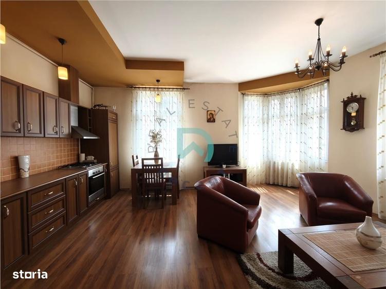 Apartament cu 2 camere decomandat în Centrul Istoric