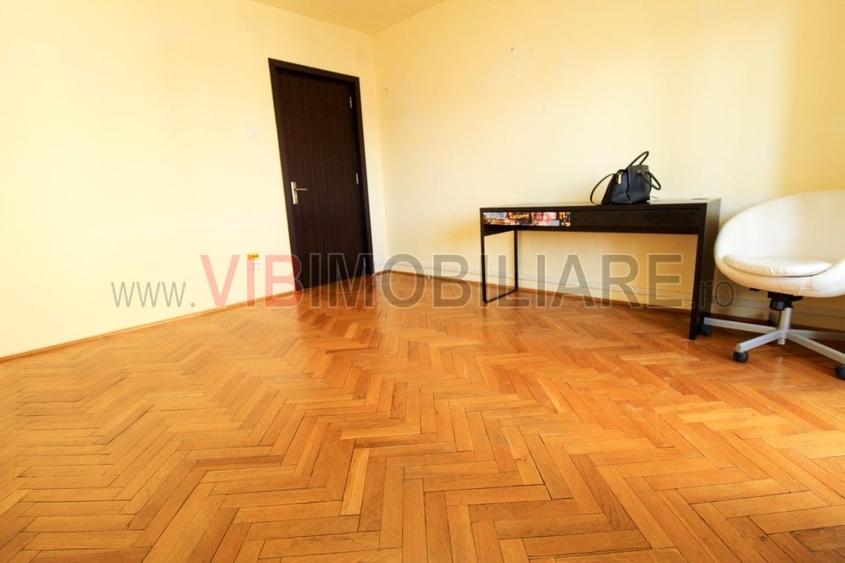 Apartament cu 3 camere decomandat în Decebal