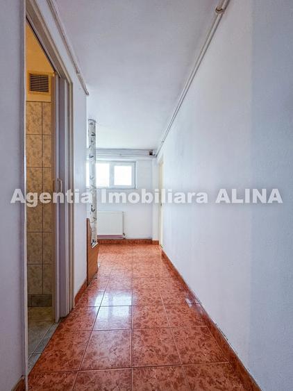 Apartament cu 2 camere decomandat în Micro 15