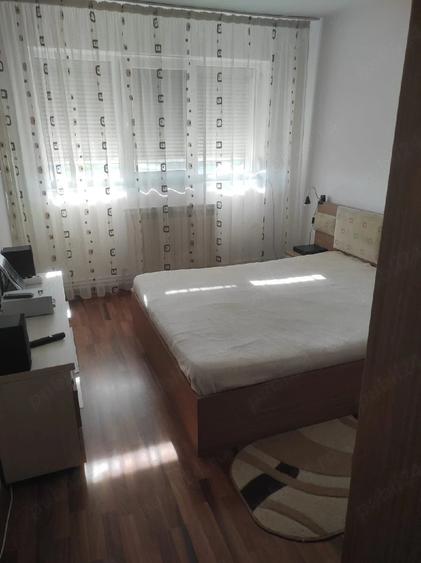 Apartament cu 3 camere decomandat în Abator