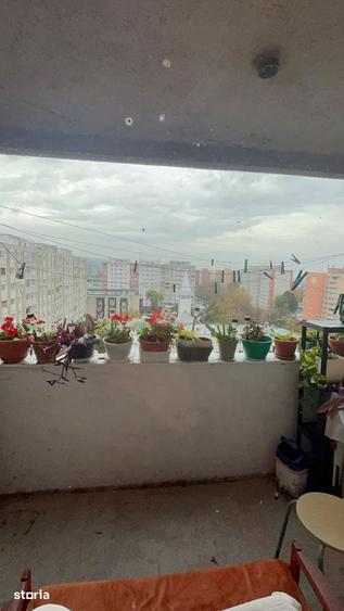 Apartament cu 3 camere în Dâmbu Pietros