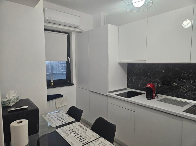 Apartament cu 2 camere decomandat, mobilat în Central