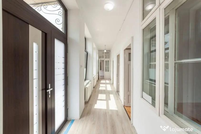 Casă cu 4 camere cu Teren 224 Mp în Central