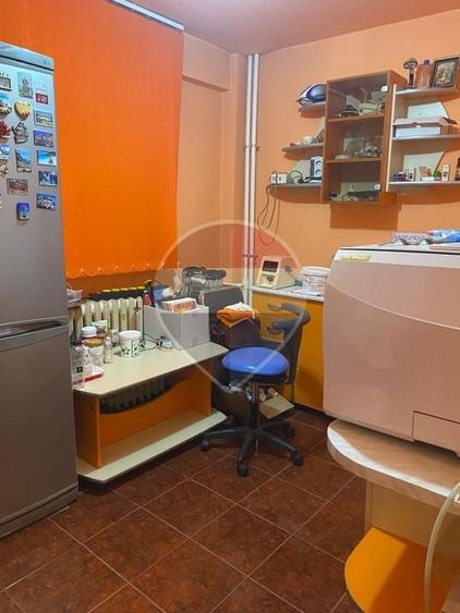 Apartament cu 2 camere semidecomandat în Berceni
