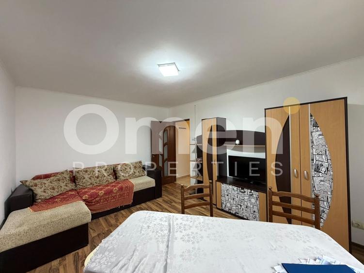 Apartament cu 2 camere semidecomandat, mobilat în Central
