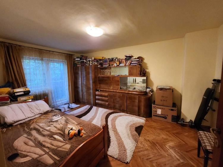 Apartament cu 2 camere decomandat în Carpați 2