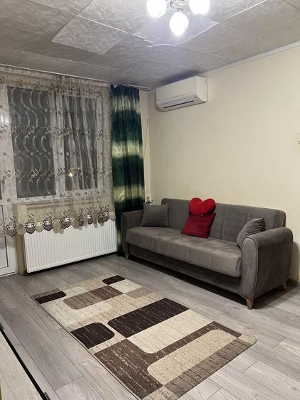 Apartament cu 2 camere decomandat în Decebal