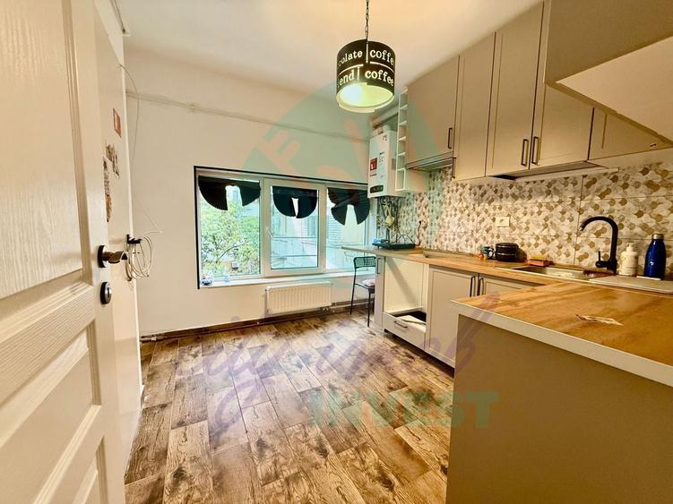 Apartament cu 3 camere semidecomandat, mobilat în Calea Călărașilor