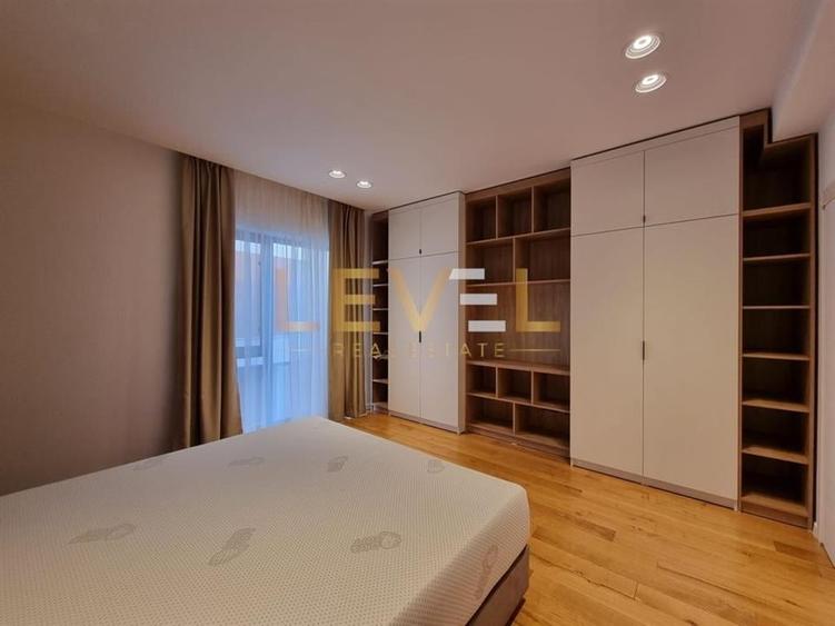 Casă individuală cu 5 camere cu Canalizare în Pipera