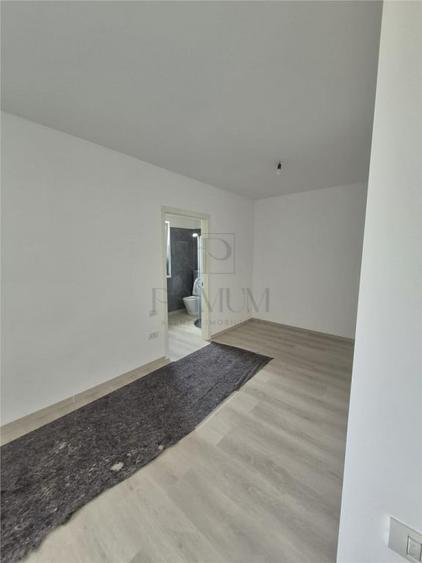 Casă cu 4 camere cu Teren 300 Mp în Moșnița Nouă
