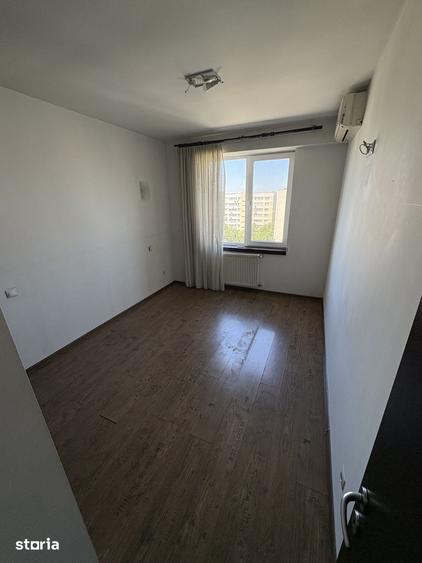 Apartament cu 3 camere în Colentina