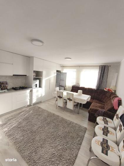 Casă cu 4 camere cu Teren 1500 Mp în Vicovu de Sus