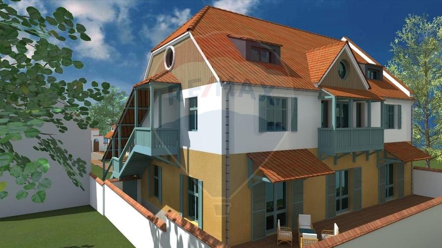 Casă individuală cu 9 camere cu Teren 1236 Mp în Central
