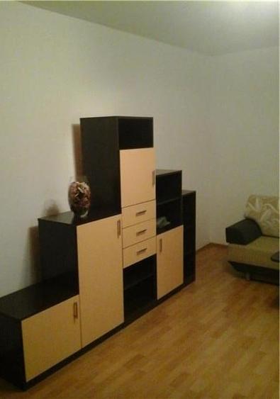 Apartament cu 2 camere semidecomandat, mobilat în 13 Septembrie