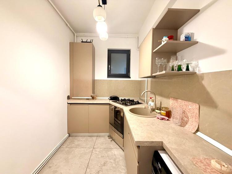 Apartament cu 2 camere decomandat în Barbu Văcărescu