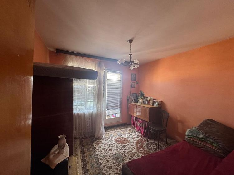 Apartament cu 3 camere decomandat, mobilat în Mihai Bravu