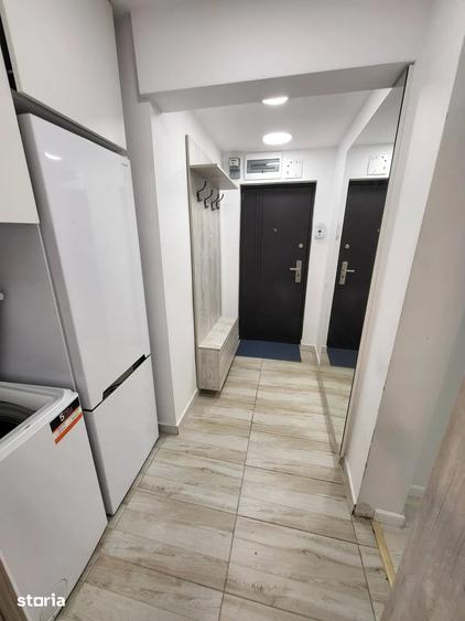 Apartament cu 2 camere semidecomandat, mobilat în P-ța Victoriei
