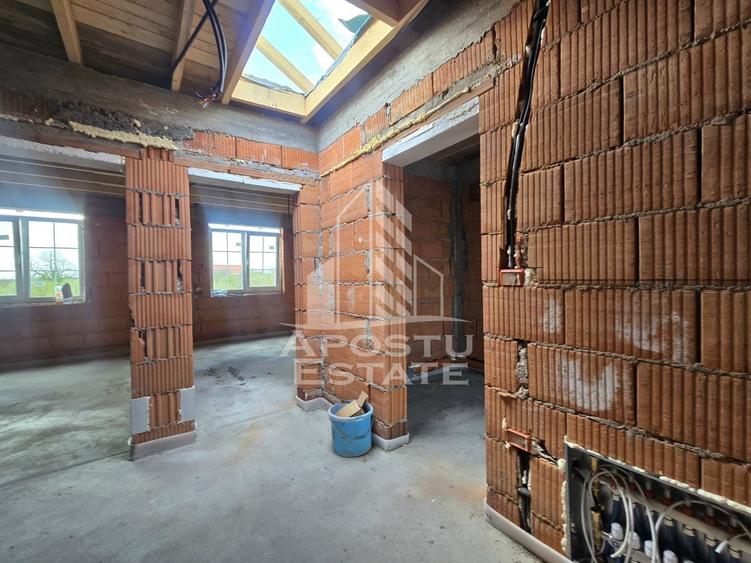 Duplex cu 4 camere cu Canalizare în Șag