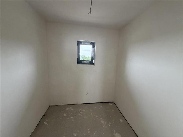 Casă individuală cu 4 camere cu Teren 400 Mp în Bârnova