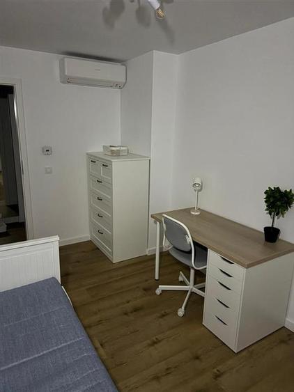 Apartament cu 3 camere decomandat, mobilat în Berceni