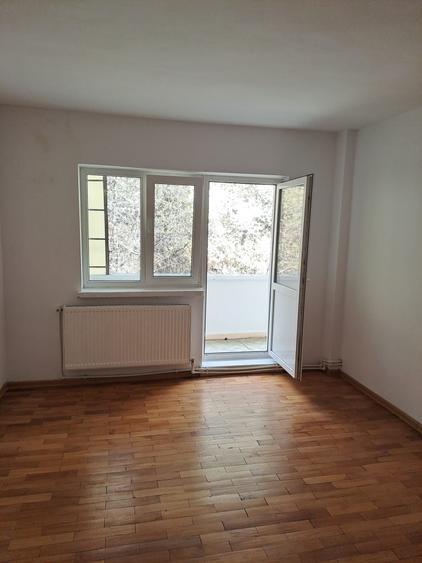 Apartament cu 2 camere decomandat în Ciritei