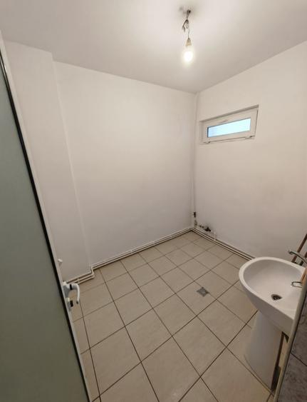 Spațiu comercial, de 84 mp, în Central