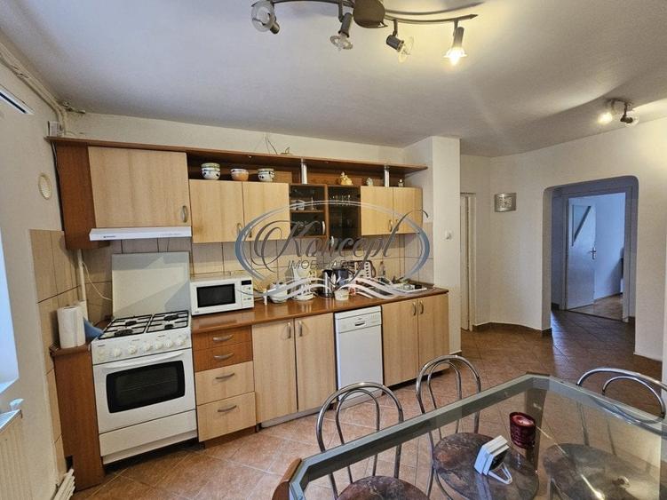 Apartament cu 3 camere decomandat, mobilat în Mărăști