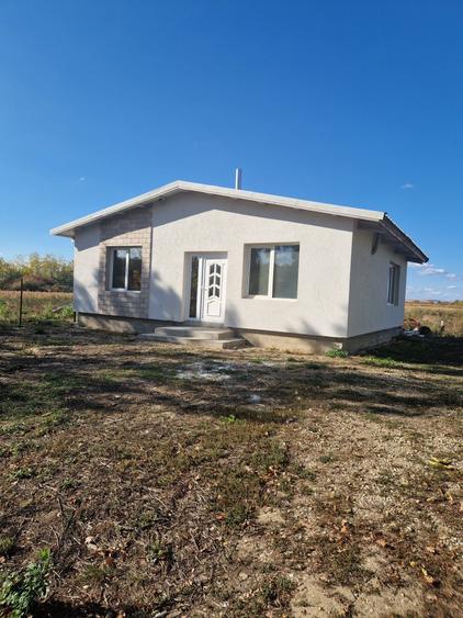 Casă cu 2 camere în Păru