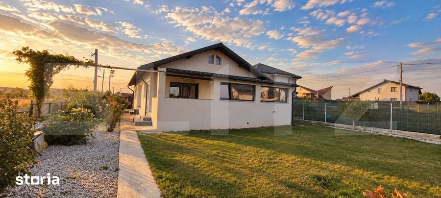 Casă cu 4 camere semidecomandat cu Teren 592 Mp în Rediu