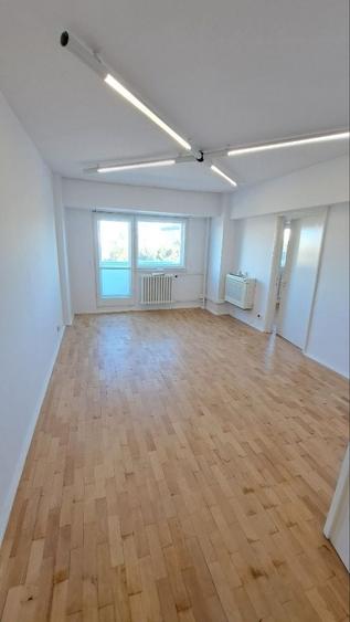 Apartament cu 4 camere decomandat în P-ța Unirii