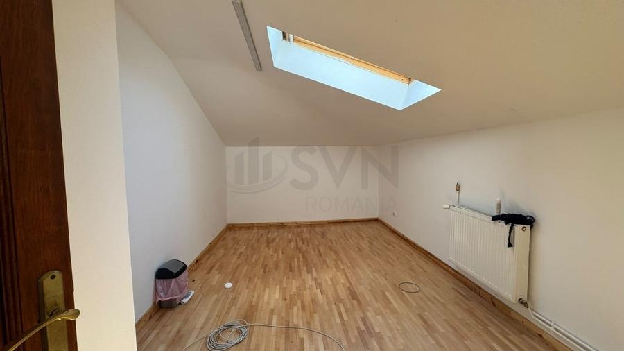 Apartament cu 15 camere circular în P-ța Unirii