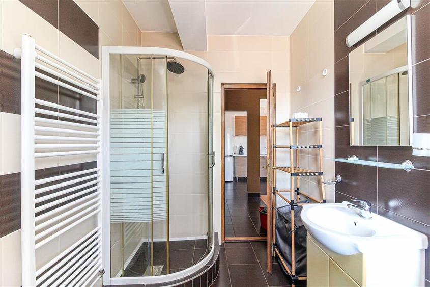 Apartament cu 2 camere semidecomandat, mobilat în Gheorgheni