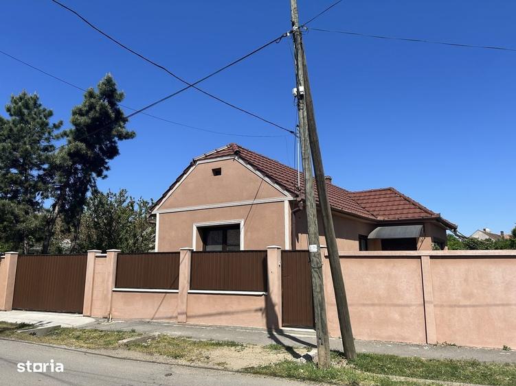 Casă cu 2 camere cu Teren 486 Mp în Central