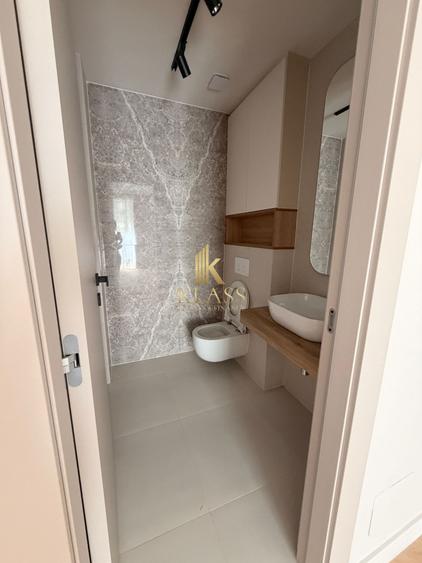Apartament cu 4 camere decomandat în Iancu Nicolae