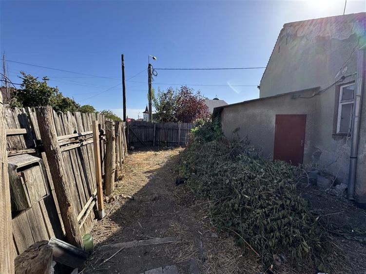 Casă cu 4 camere cu Teren 229 Mp în Cantemir