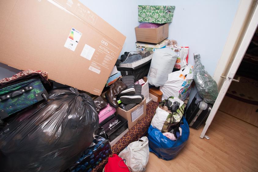 Apartament cu 2 camere semidecomandat, mobilat în Haltă