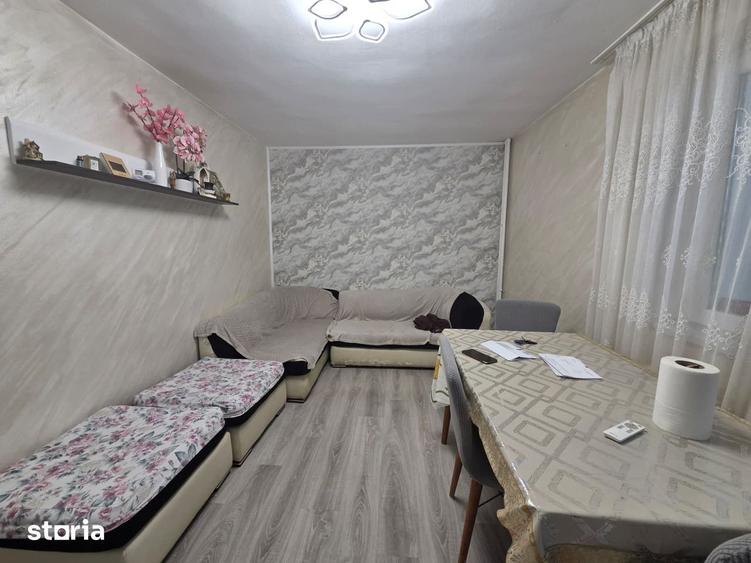 Apartament cu 3 camere decomandat în Mircea cel Bătrân