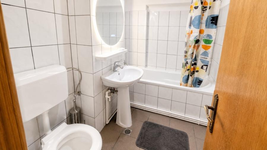 Inchiriere 3 Camere Decebal - Alba Iulia, centrala, parcare - 8