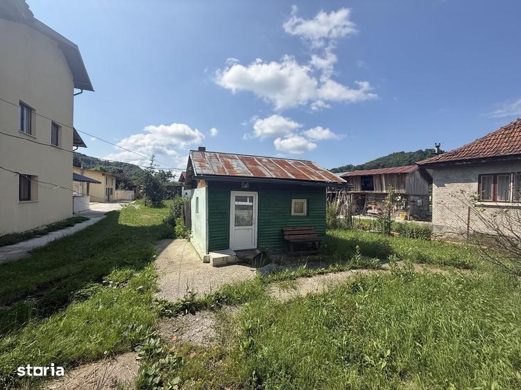 Casă cu 3 camere cu Teren 813 Mp în Adunați