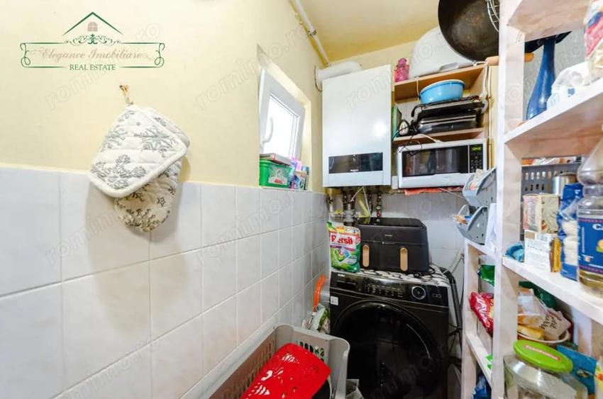 Apartament cu 5 camere decomandat în Miorița