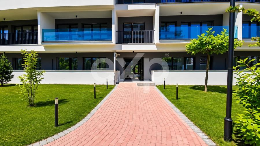Apartament cu 2 camere decomandat în Tractorul